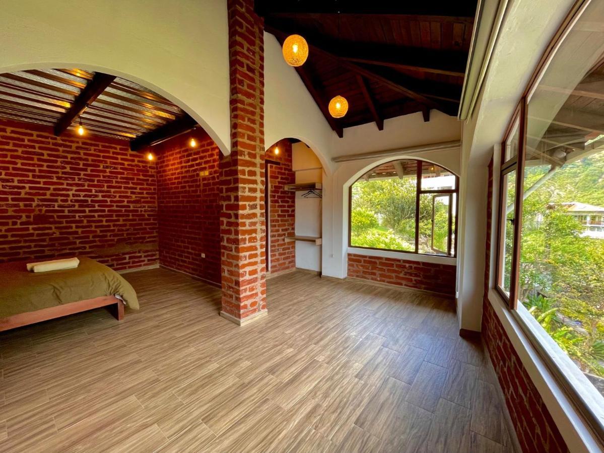 La Quinta Mansion Bed & Breakfast Banos  Bagian luar foto