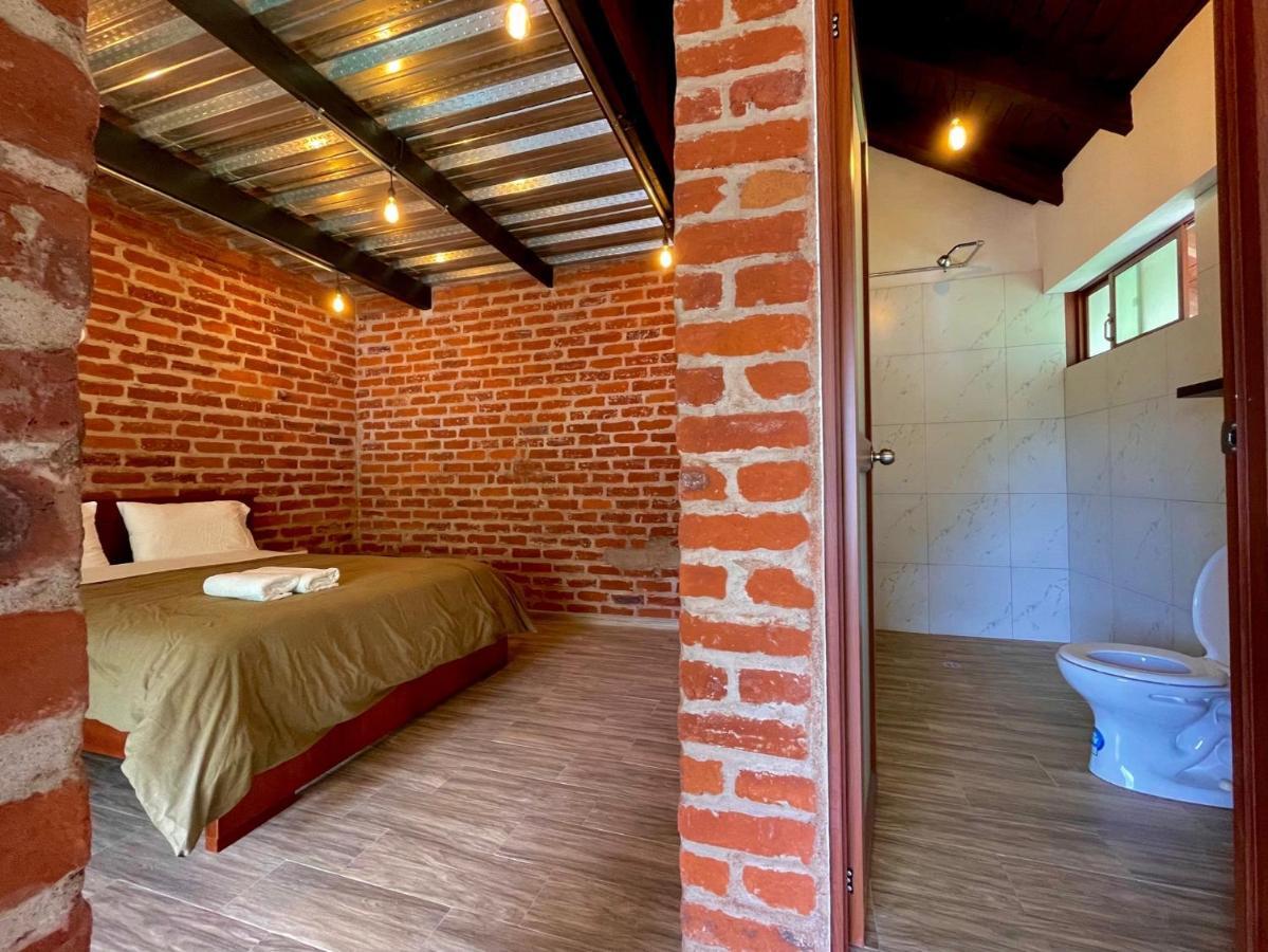 La Quinta Mansion Bed & Breakfast Banos  Bagian luar foto